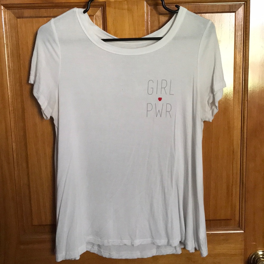 White tee